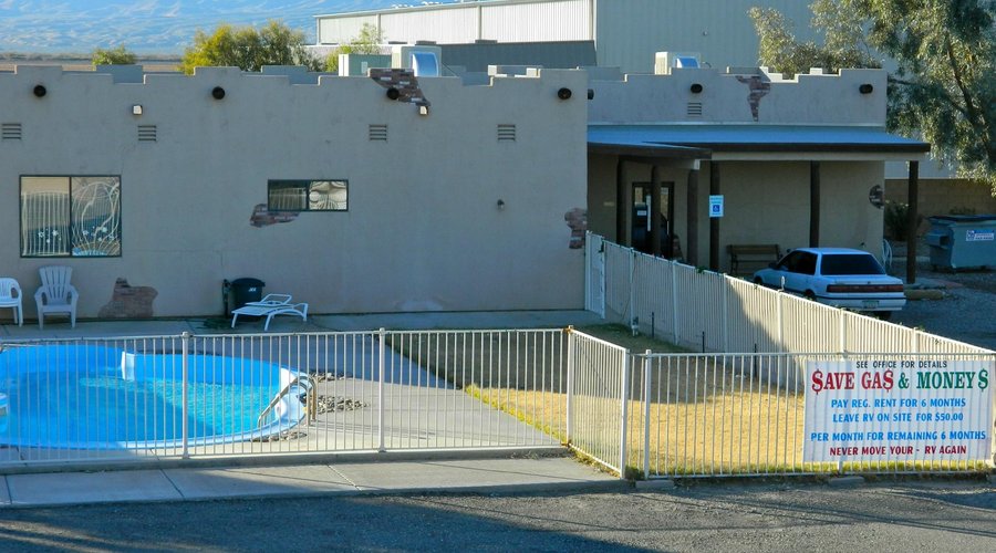 Clubhouse & Pool