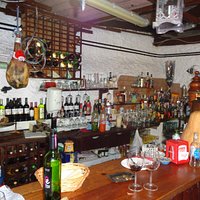 Seeräuberatmosphäre hinter der Theke