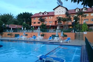 Piscina y playa