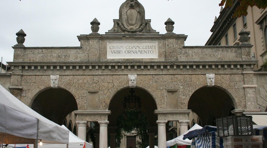 portico