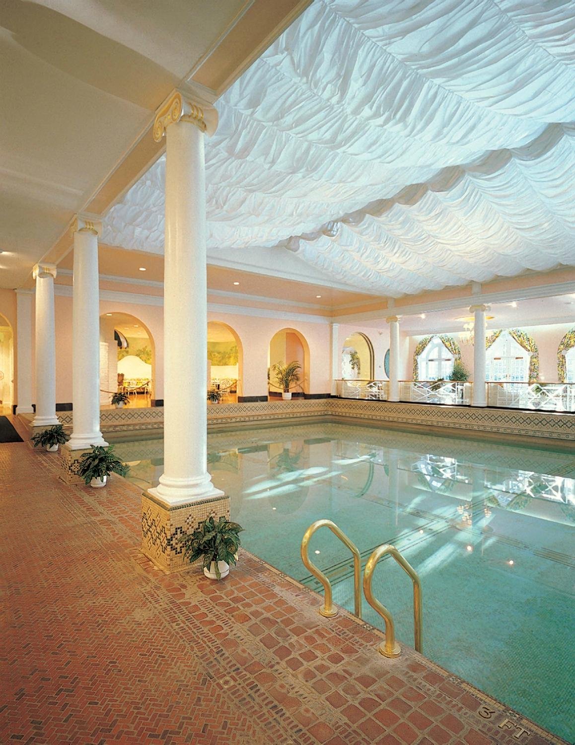 The Greenbrier Pool Pictures & Reviews - Tripadvisor