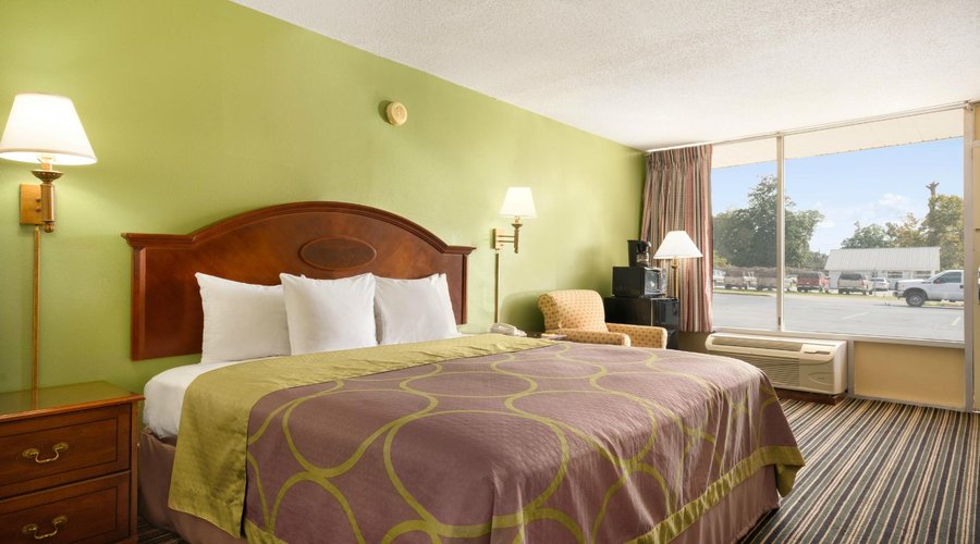 Standard King Bed Room