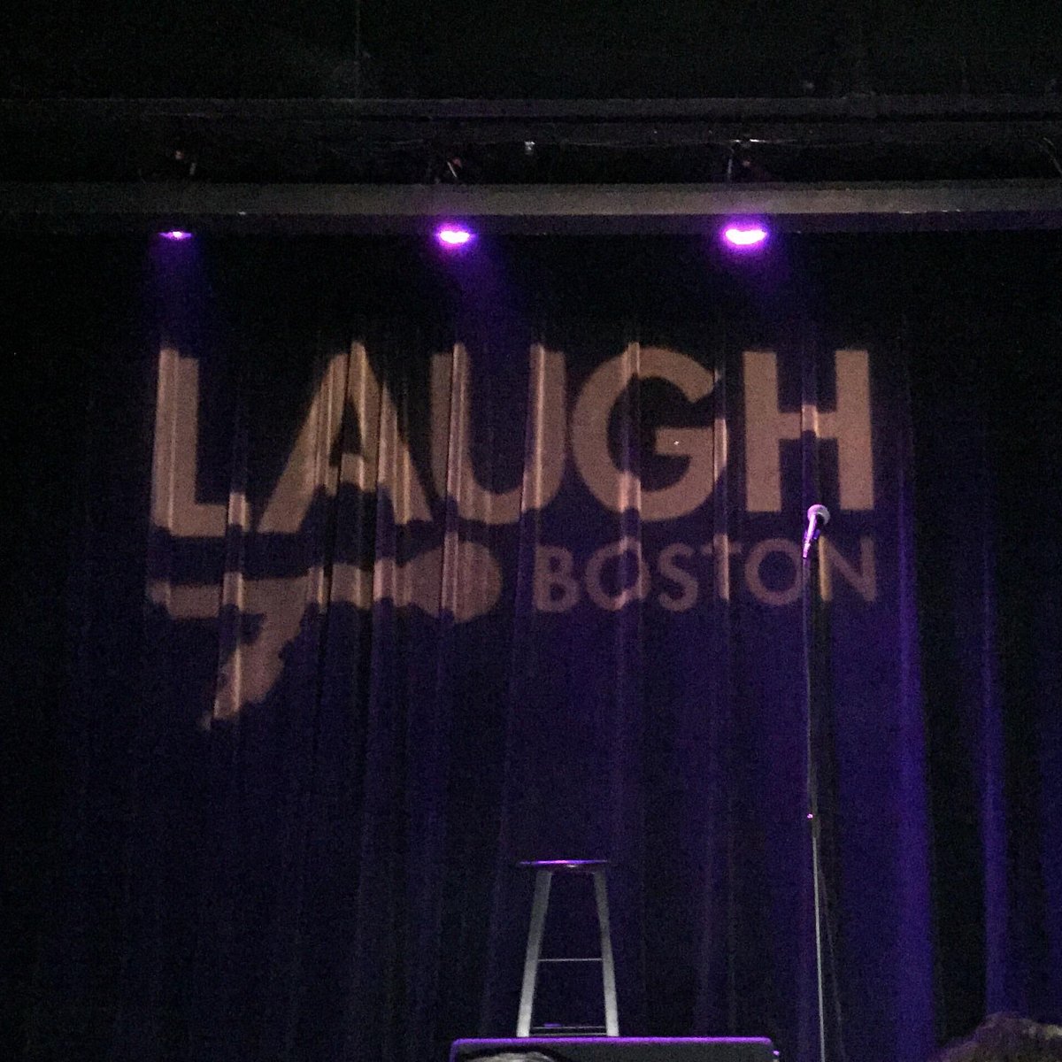 Boston Comedy Club - Stand-Up Comedy in an Underground Cocktail