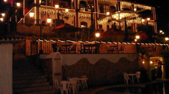 Fachada Nocturna