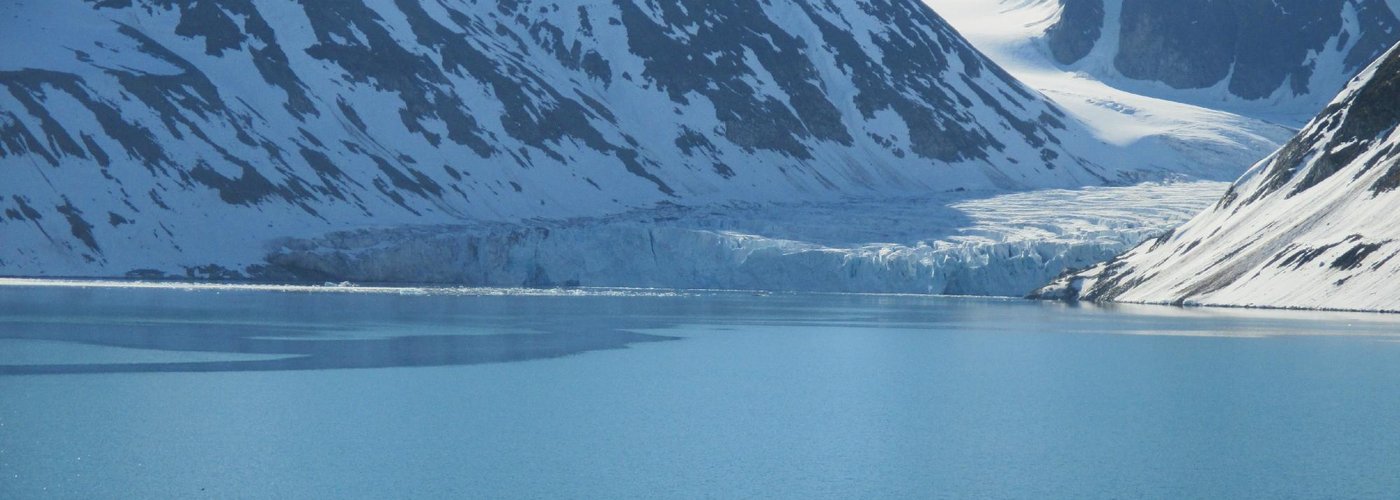 Sparkling sun in the fjord