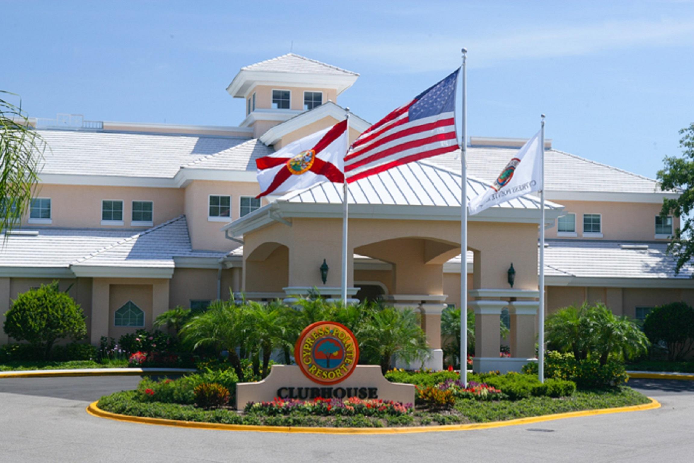 Hotel photo 4 of Cypress Pointe Resort.