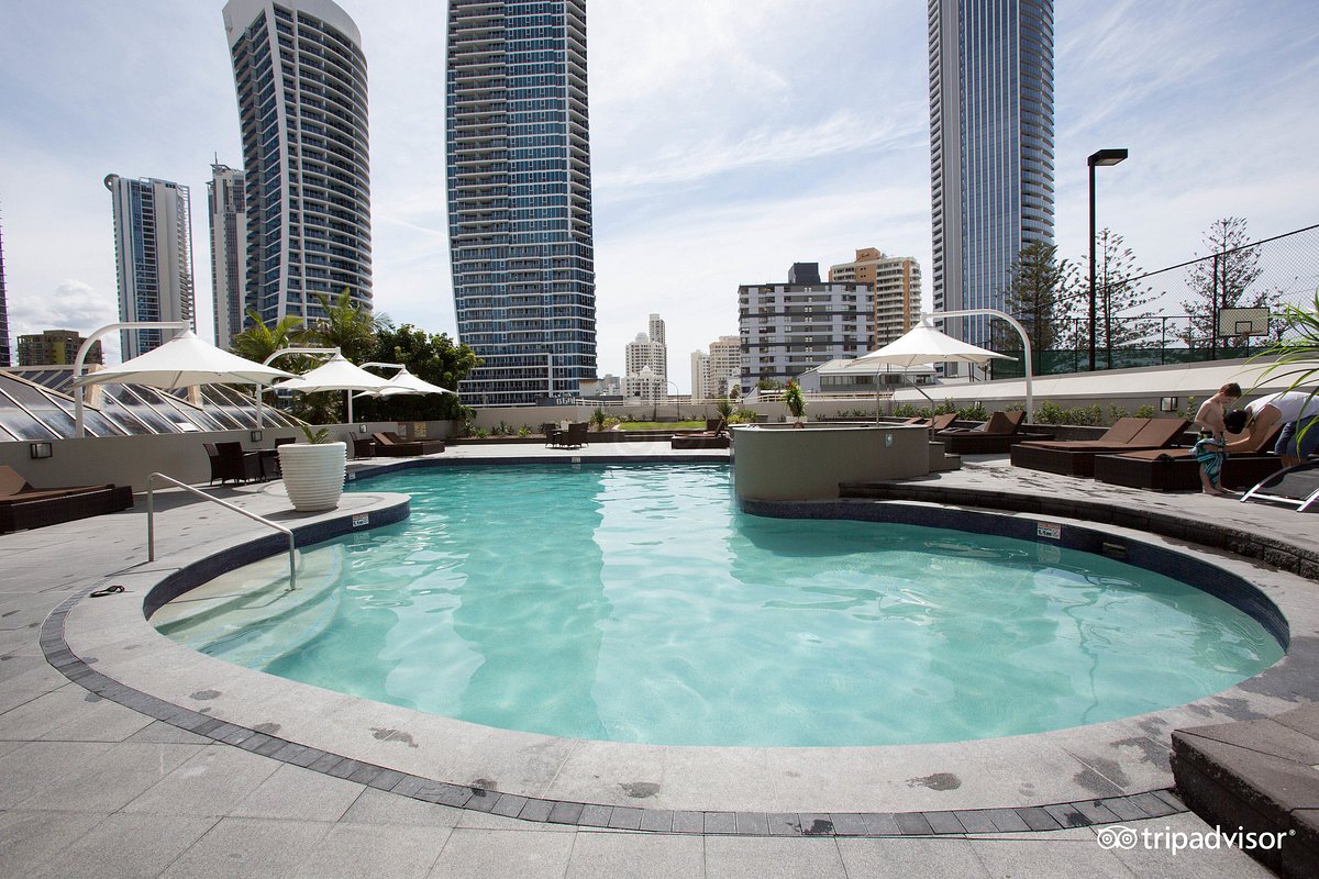 Novotel Surfers Paradise Hotel Pool Pictures And Reviews Tripadvisor 