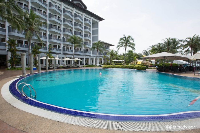 Thistle Port Dickson Resort Pool: Pictures & Reviews - Tripadvisor