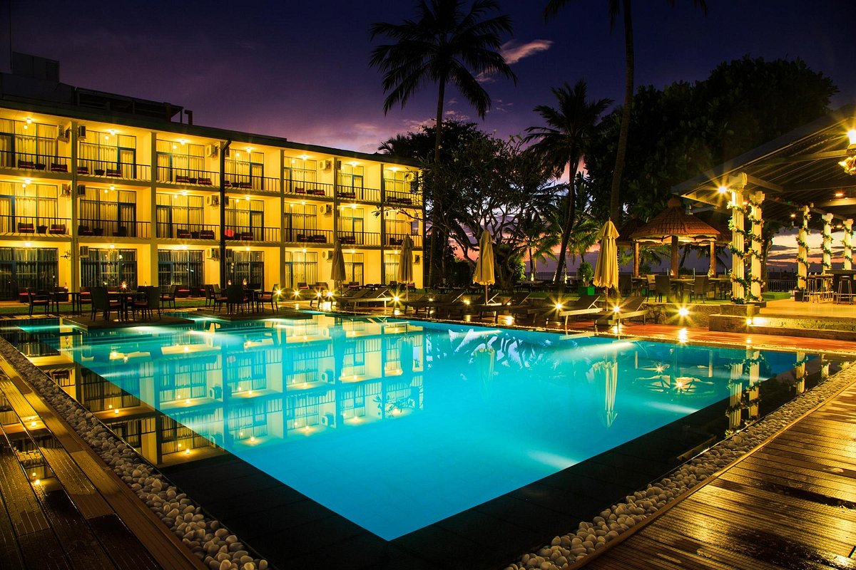 Camelot Beach Hotel, hotel in Negombo
