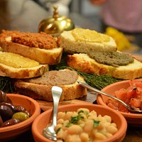 Tuscan cousine , crostini misti