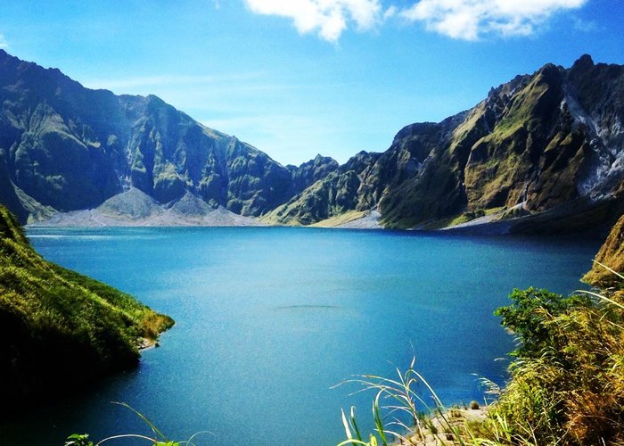 Pinatubo crater lake