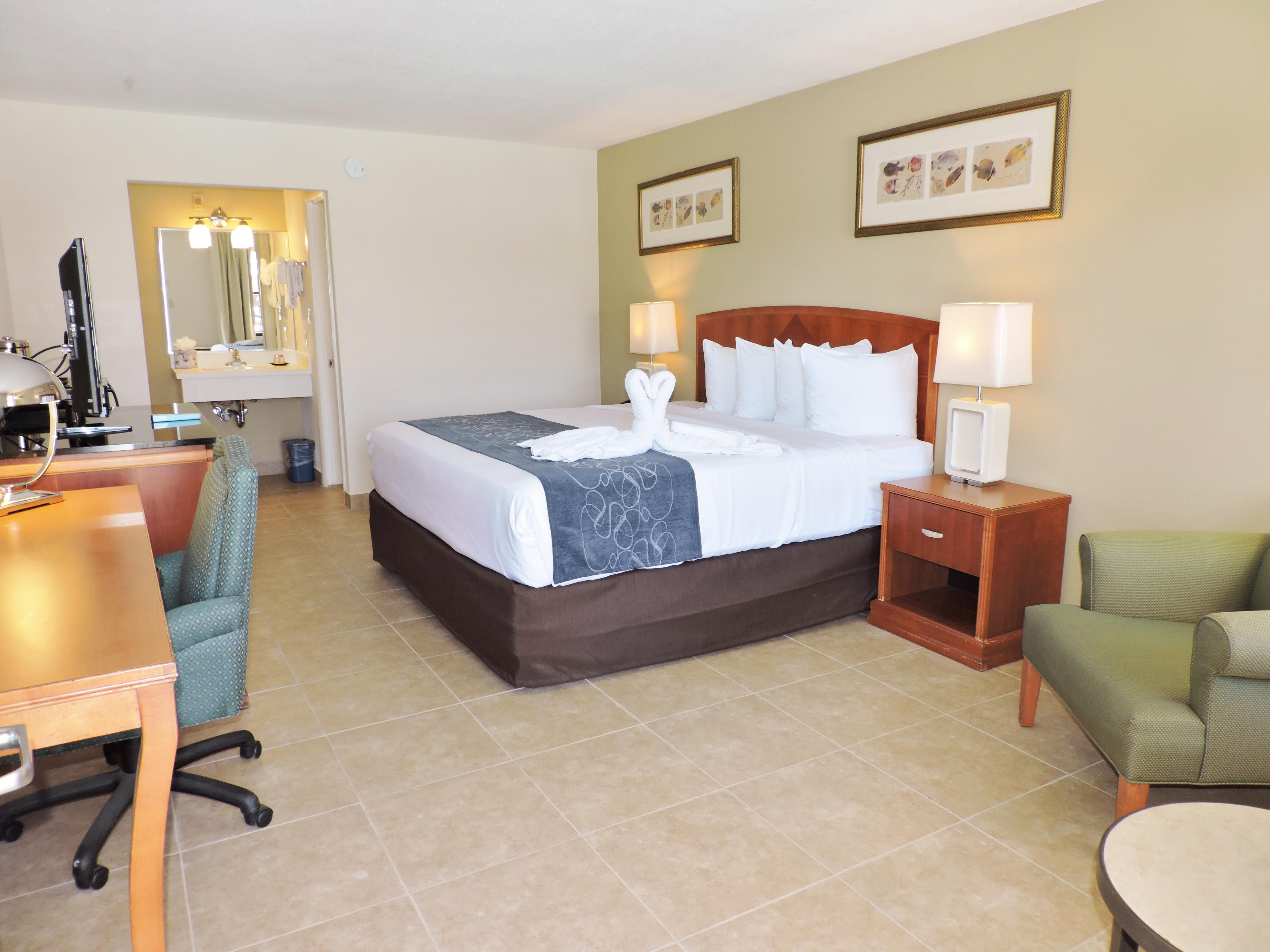 Hotel photo 6 of Seasons Florida Resort.
