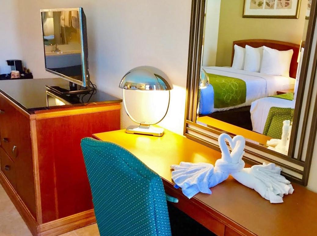 Hotel photo 17 of Seasons Florida Resort.