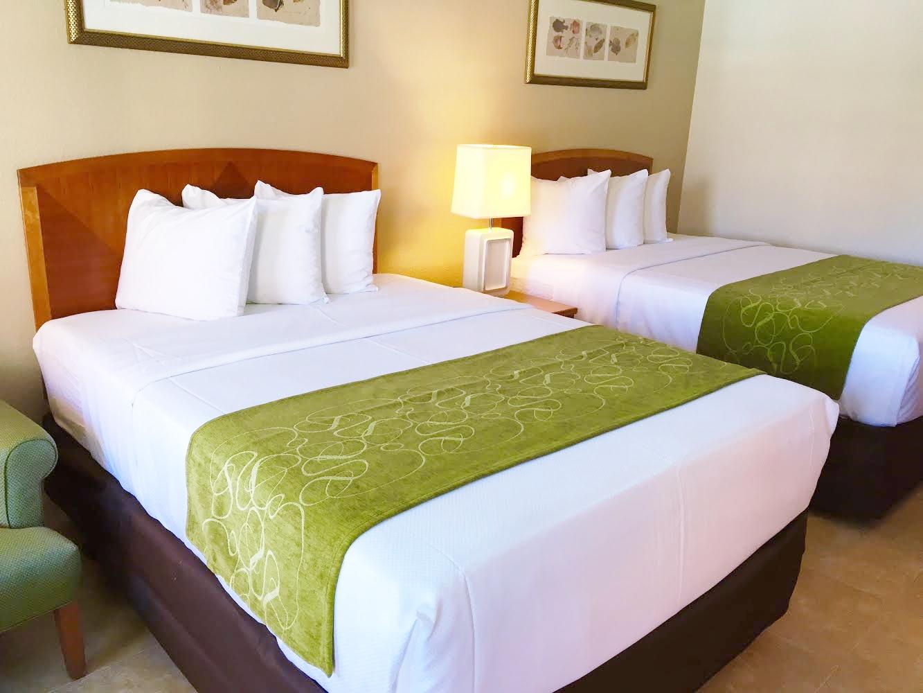 Hotel photo 7 of Seasons Florida Resort.