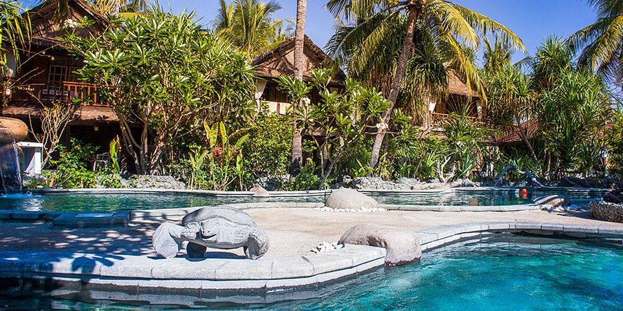 Sunrise Resort - Pool area