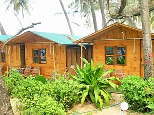 Royal Touch Beach Huts in Palolem, image may contain: Hut, Hotel, Resort, Shelter