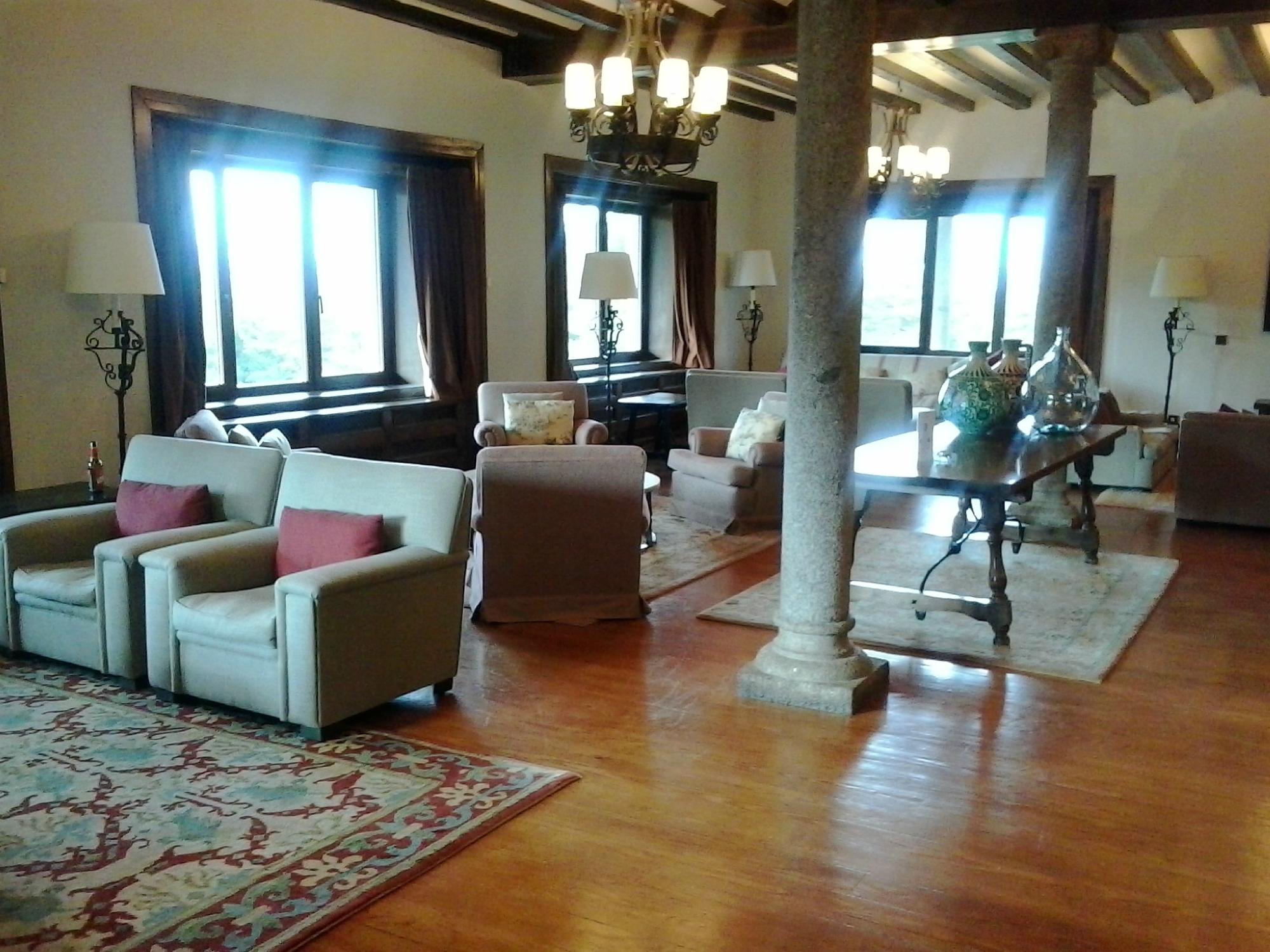 Hotel photo 1 of Parador de Gredos.