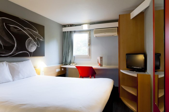 Ibis Lyon Nord Rooms: Pictures & Reviews - Tripadvisor