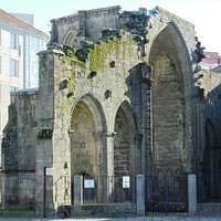 Ruinas góticas de Santo Domingo (cabecera de la iglesia)