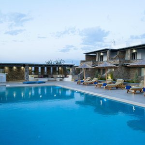 VILLAGE CHRISTOULIS