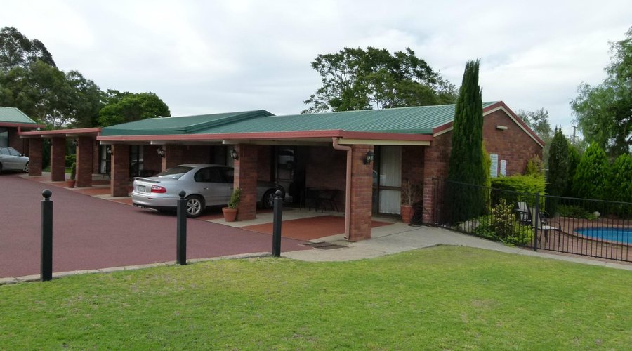 Under cover parking & grounds