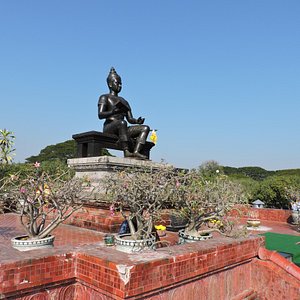 Domus Kits Ref. 40552 - Pagoda Buddhist Wat Sa Si (Sukhothai) - Scale 1:60