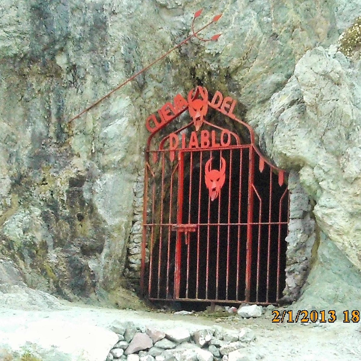 Lista 18+ Foto fotos de la cueva del diablo Mirada tensa Lista 18+ Foto fotos de la cueva del diablo Mirada tensa