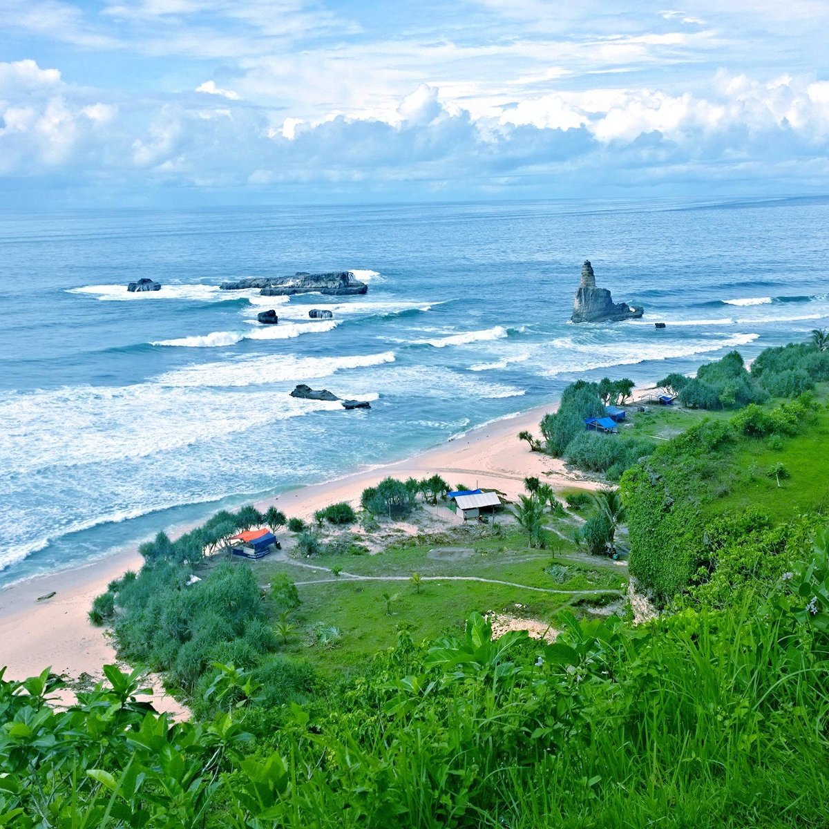 BUYUTAN BEACH (Pacitan): All You Need to Know BEFORE You Go