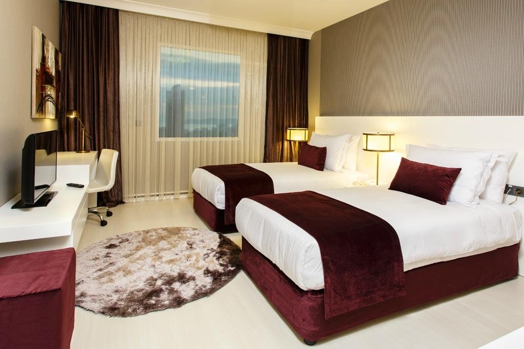 Flora Suites Rooms: Pictures & Reviews - Tripadvisor