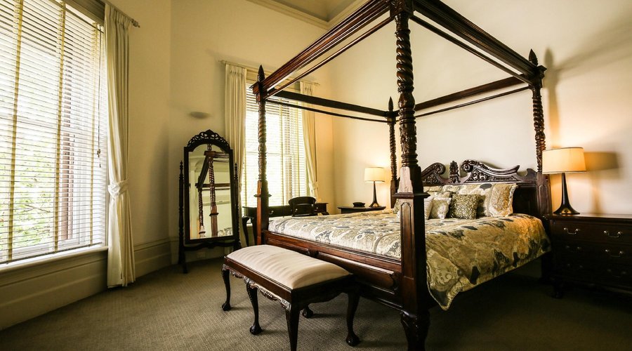 Fountain View Honeymoon Suite