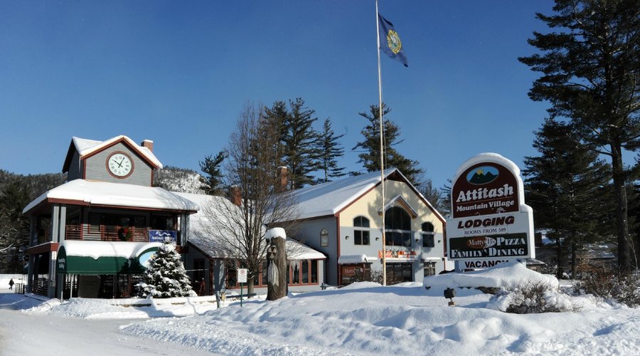 Hospitality Center, Check-In and Restaurant