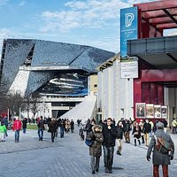 Les Philharmonie 1 (bâtiment J. Nouvel) et 2 (Bâtiment C. de Portzamparc).