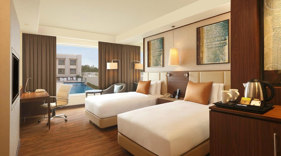 Twin Guest Room with Pool view