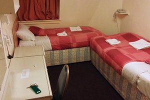 Room & Suite
