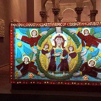 Altare di Ratchis illuminato