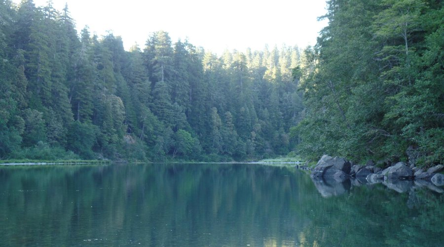 rivier op zeer korte afstand van de campground