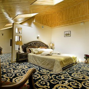 London, hotel in Odesa