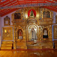 Altar en pan oro, parte de las dotes entregadas por las familias al entrar sus hijas al convento