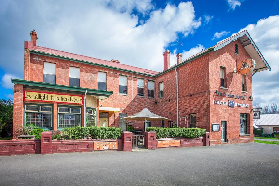 HOLGATE BREWHOUSE AT KEATING'S HOTEL - Updated 2022 (Woodend, Australia ...