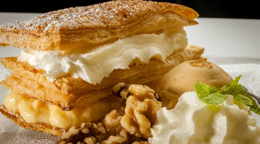 costada con nata y crema