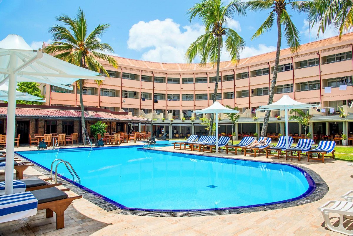 Paradise Beach Hotel, hotel in Negombo