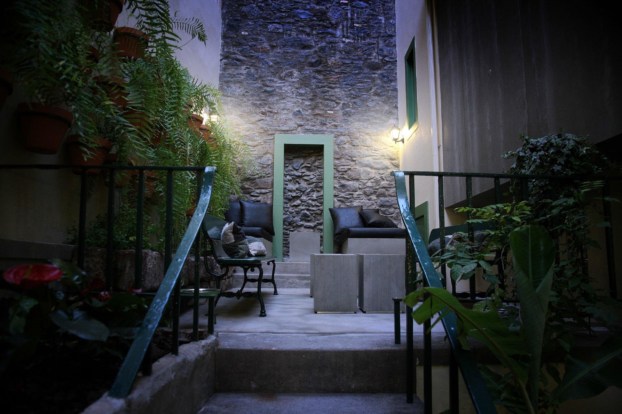 29 Madeira Hostel by Petit Hotels by null