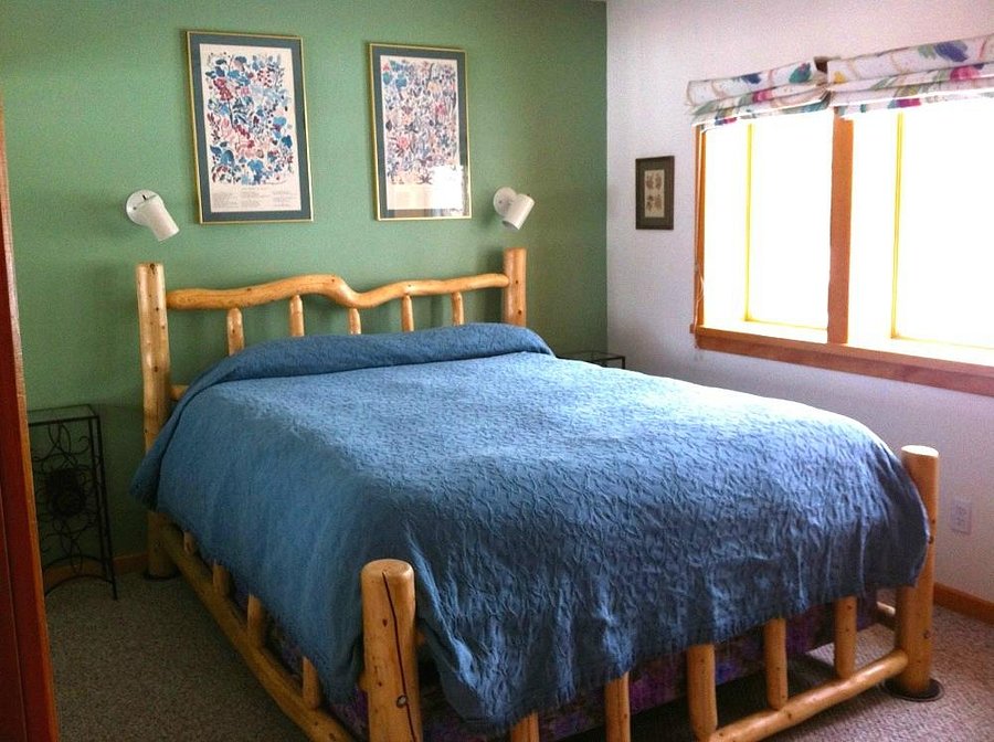 A Lakeside Bed And Breakfast Hotel, Bed Frames Anchorage