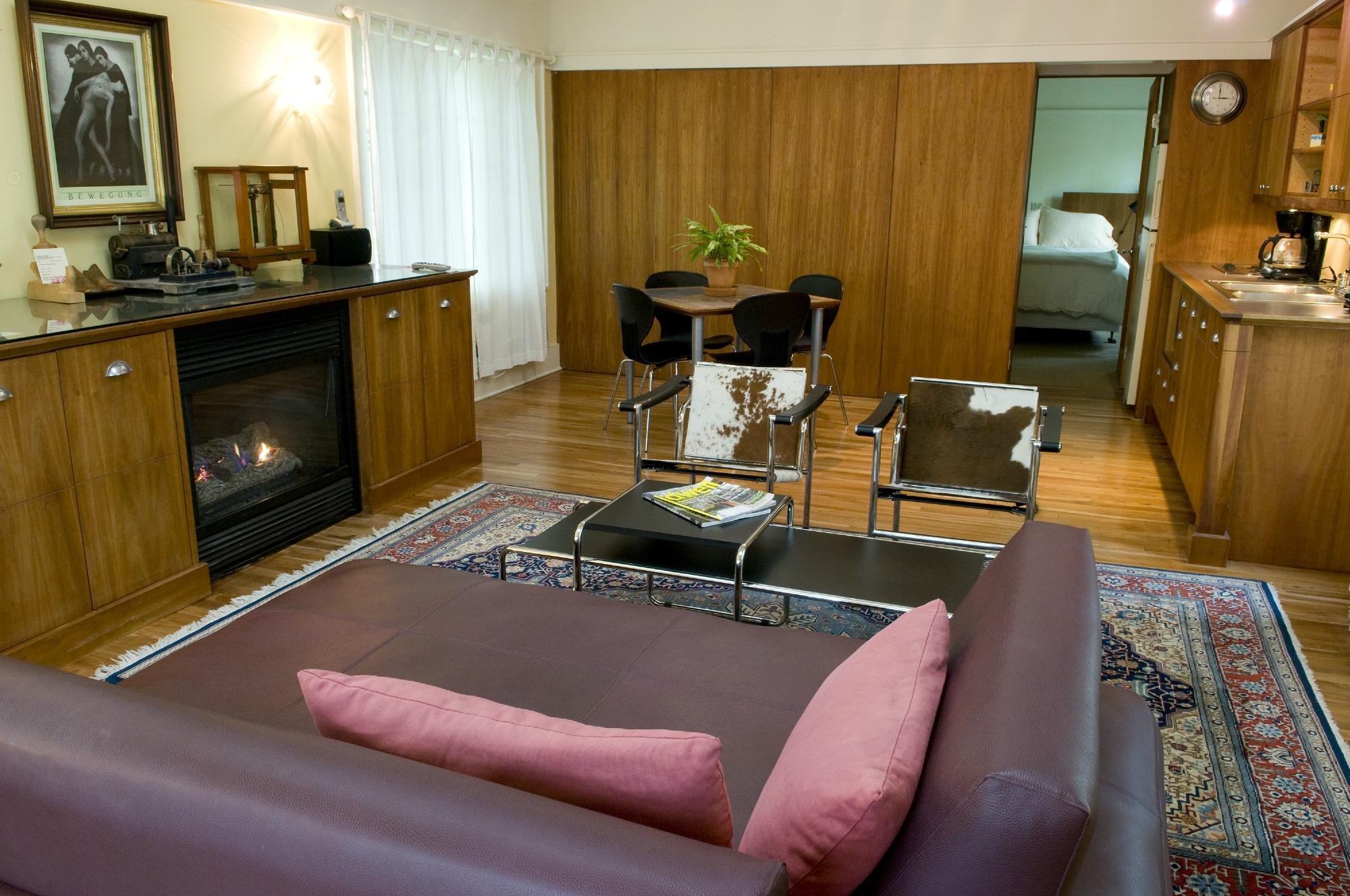 Inn On Columbia by null