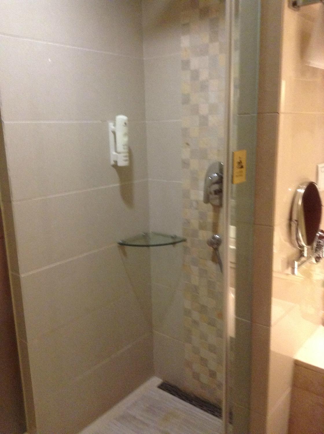 Hotel photo 10 of Noble Crown Hotel.