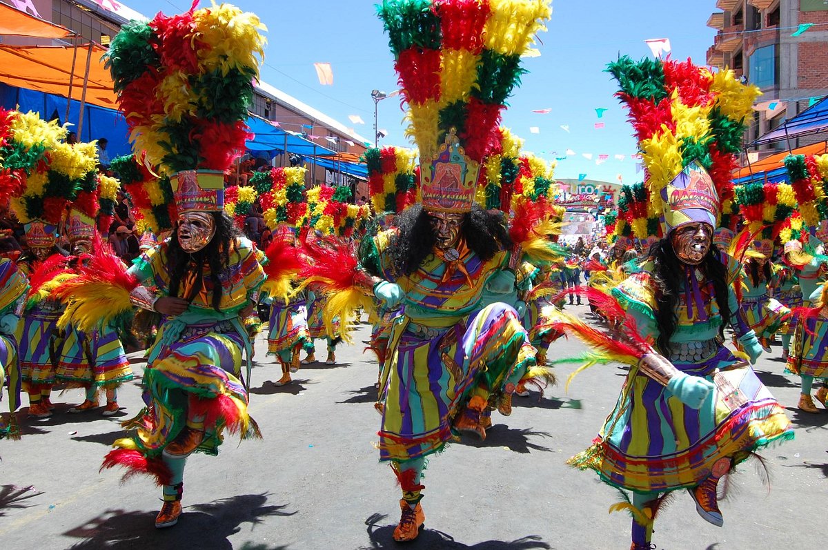 Apresentação de grupo de Son de los diablos em XVI Carnaval Negro.