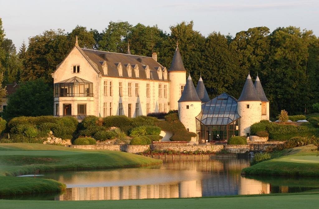 Full day tour to Fontainebleau, Barbizon and the Courances castle