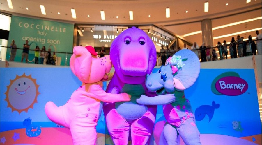 Barney Visits Dubai Marina Mall
