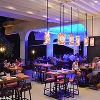 Atmosphere at Rays on the Bay