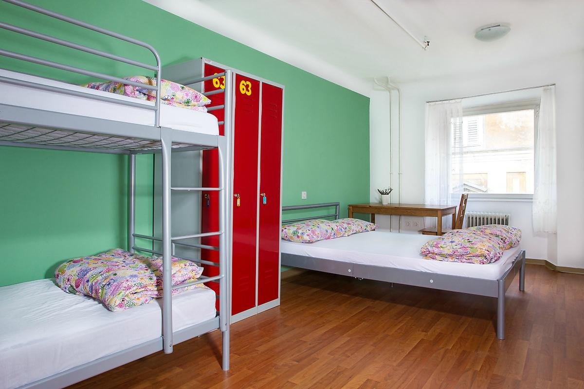 AdHoc Hostel by null